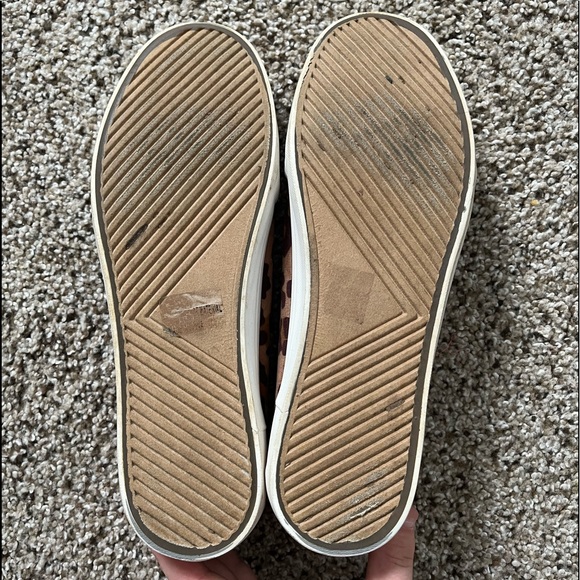 Restricted Cheetah Print Shoes Size W10 - Picture 2 of 3